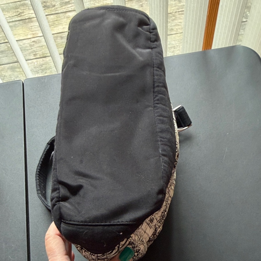 Donna Sharp Black & White Quilted Patchwork Tote Bag - Picture 7 of 10